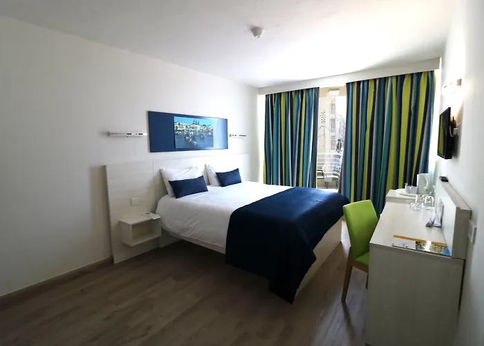 Hotel Santana